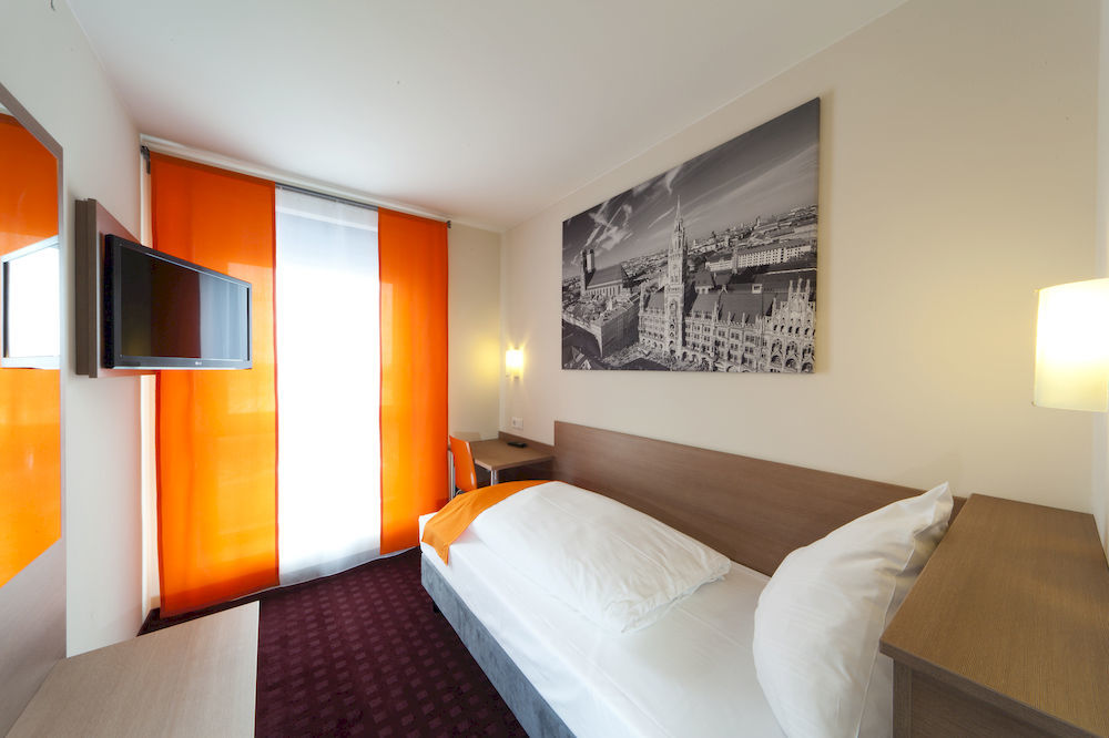 Mcdreams Hotel Moenchengladbach Екстериор снимка